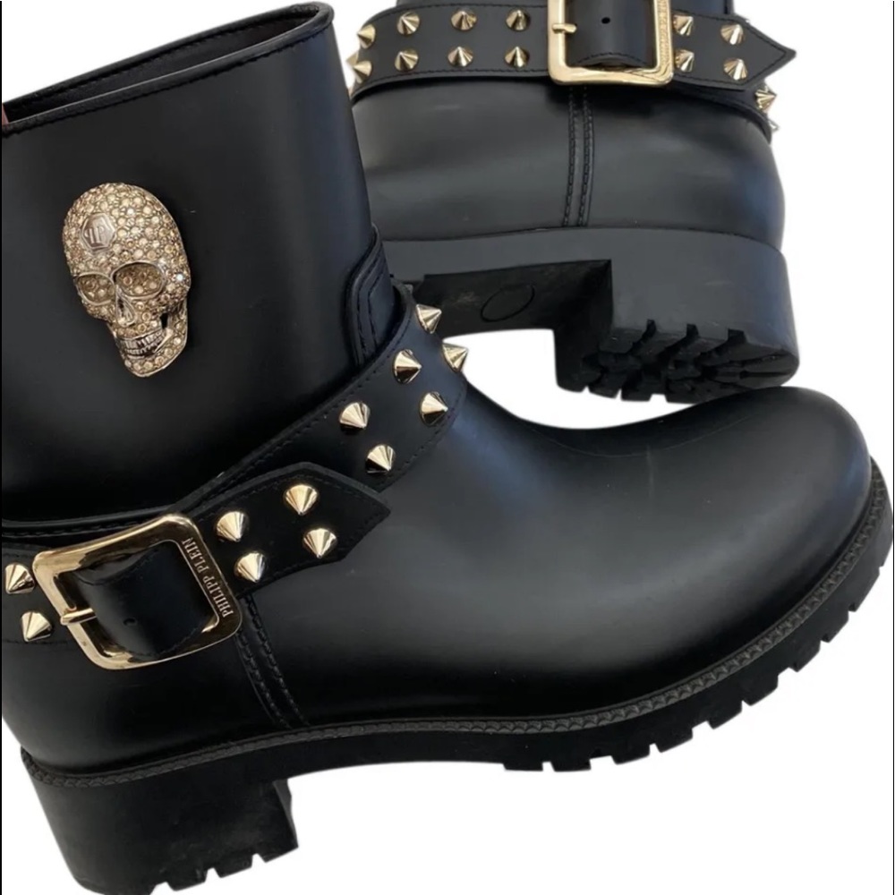 BOOTS PHILIPP PLEIN…Authentic.… size 11 but fits a size 10….Almost new boot
